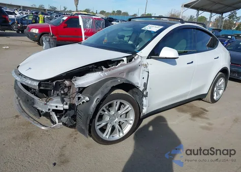 2022 Tesla Model Y Long Range Dual Motor All-Wheel Drive from USA, damaged, VIN 7SAYGDEE5NF506185